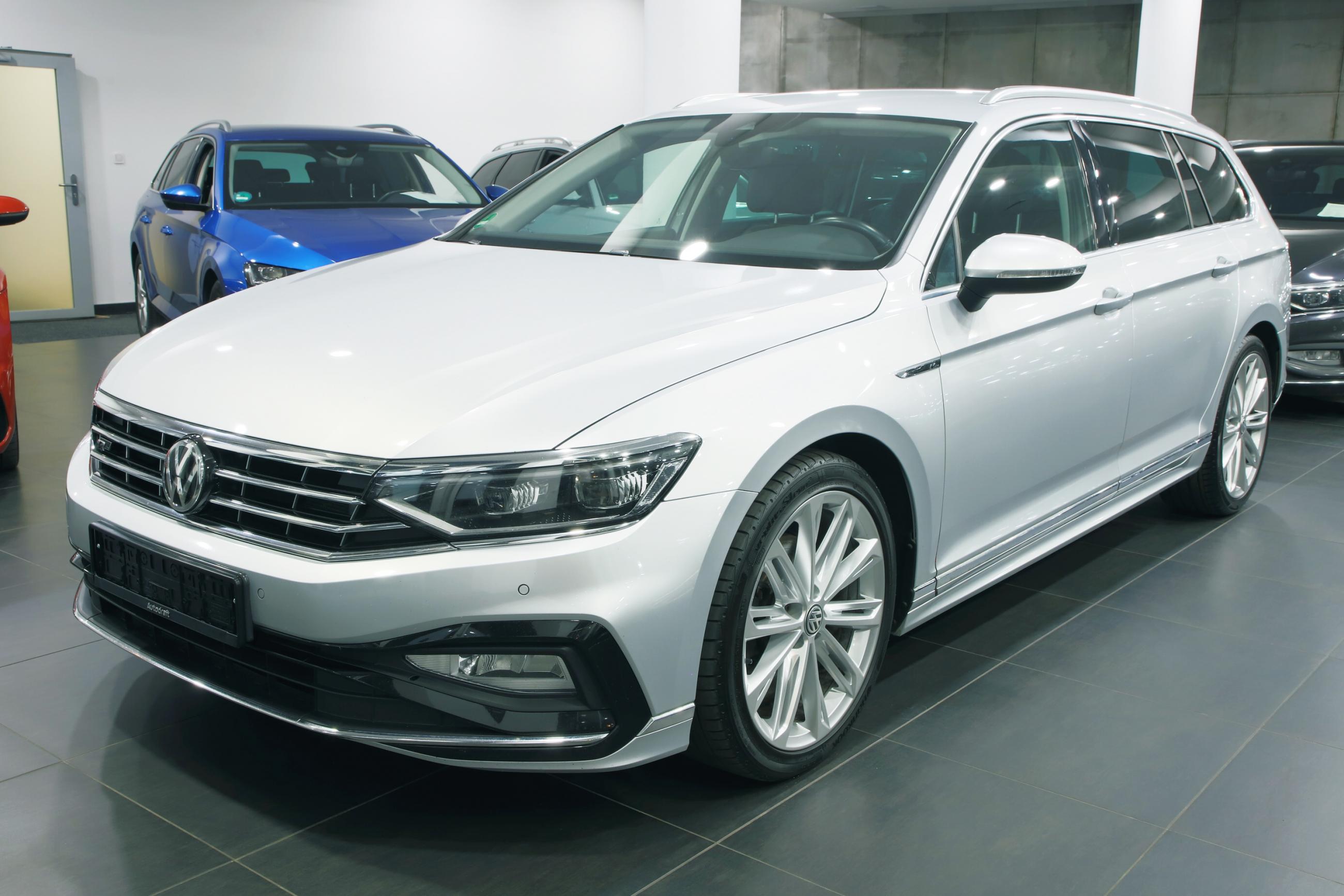 Volkswagen Passat B8 Variant Elegance 2.0 TDI 110kW DSG / R-Line ...