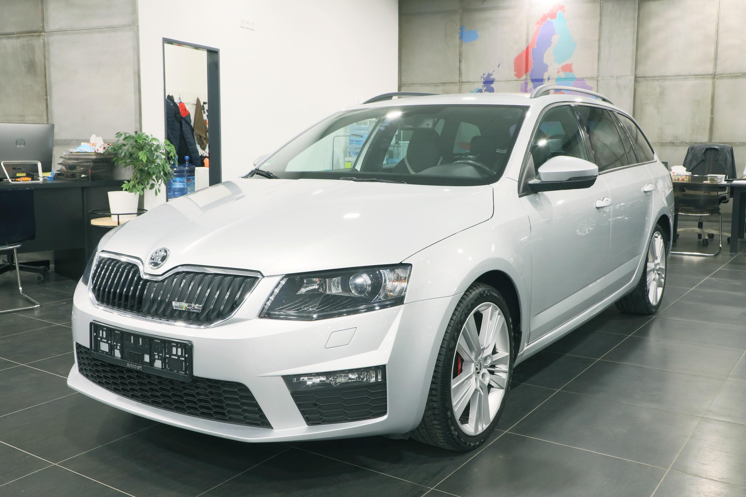Pareri Skoda Octavia 3 2 0 Tdi Škoda Octavia 3 Combi RS 2.0 TDI 135kW DSG | Autodraft