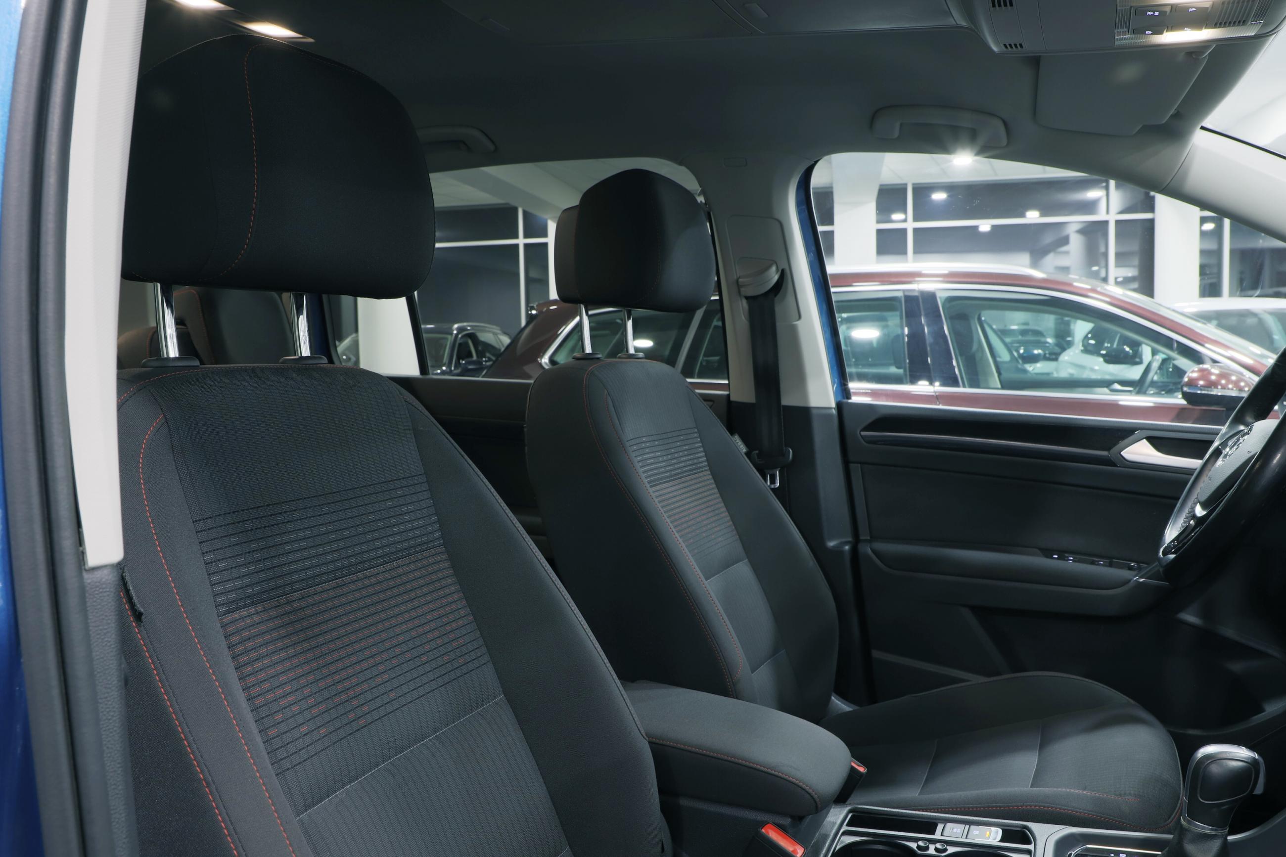 Volkswagen Touran "SOUND" 2.0 TDI 110kW DSG / Webasto | Autodraft