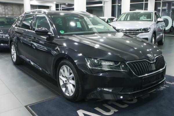 Škoda Superb 3 Combi 2.0 TDI 140kW 4x4 DSG Style / Webasto / Virtual Cockpit / ALU 17''