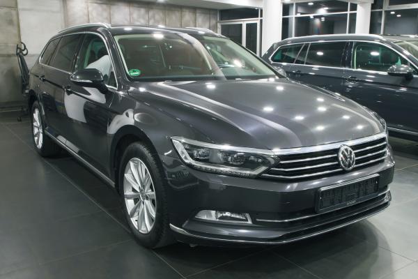 Volkswagen Passat B8 Variant Highline 2.0 TDI 140kW DSG / ALU 17''
