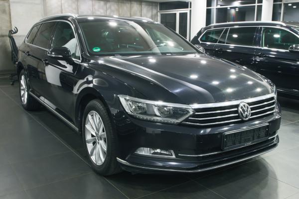 Volkswagen Passat B8 Variant Highline 2.0 TDI 110kW DSG / ALU 17''+ ALU 16''