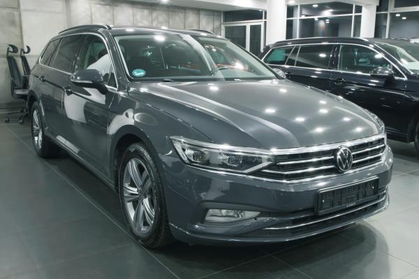 Volkswagen Passat B8 Variant Business 2.0 TDI 140kW DSG / Facelift 2020 / Webasto / Matrix Led / ALU 17''