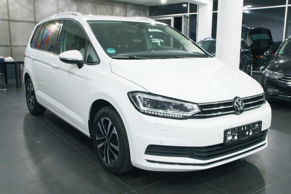 Volkswagen Touran 2.0 TDI 110kW DSG / ALU 16"