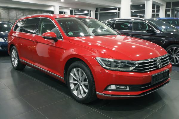 Volkswagen Passat B8 Variant Highline 2.0 TDI 110kW DSG / ALU 17''+ ALU 16''