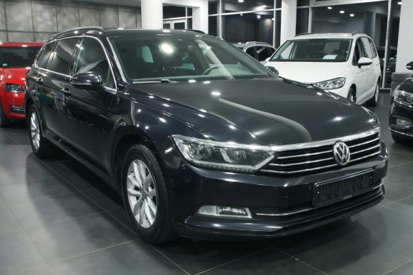 Volkswagen Passat B8 Variant Comfortline 2.0 TDI 110kW DSG / ALU 17"