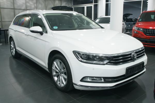 Volkswagen Passat B8 Variant Highline 2.0 TDI 110kW DSG / ALU 17''