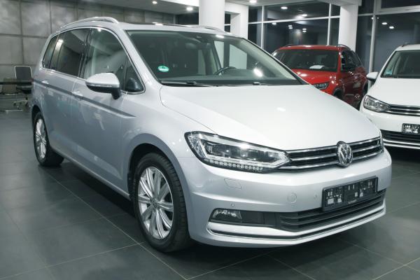 Volkswagen Touran Highline 2.0 TDI 110kW DSG / Webasto / ALU 17''