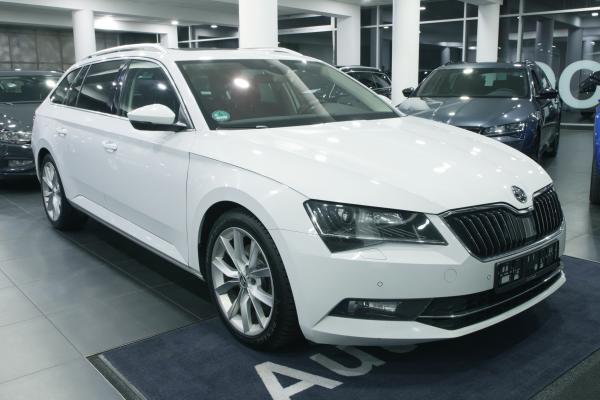Škoda Superb 3 Combi Style 2.0 TDI 110kW DSG / Virtual cockpit / ALU 18''