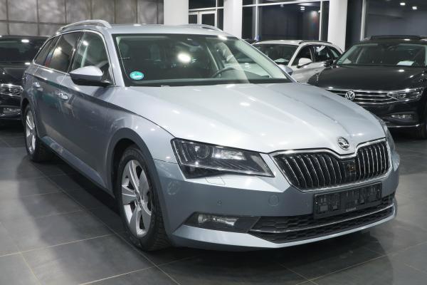 Škoda Superb 3 Combi 2.0 TDI 140kW 4x4 DSG / ALU 17''