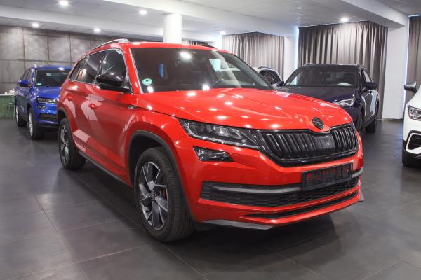 Škoda Kodiaq 2.0 TDI 140kW 4x4 DSG Sportline / Webasto / ALU 19''+ ALU 17''