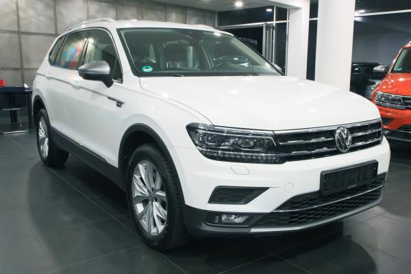Volkswagen Tiguan Allspace Highline 4Motion 2.0 TDI 147kW 4x4 DSG / Virtual cockpit / ALU 18"