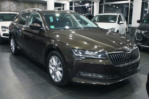 Škoda Superb 3 Combi Style 2.0 TDI 110kW DSG / Facelift 2020 / ALU 17''