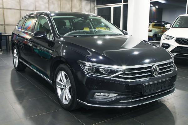 Volkswagen Passat B8 Variant Elegance 2.0 TDI 110kW DSG / Facelift 2020 / Matrix Led / ALU 17''