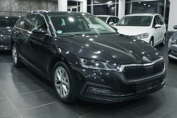Škoda Octavia 4 Combi 2.0 TDI 110kW DSG / Virtual Cockpit / ALU 17''