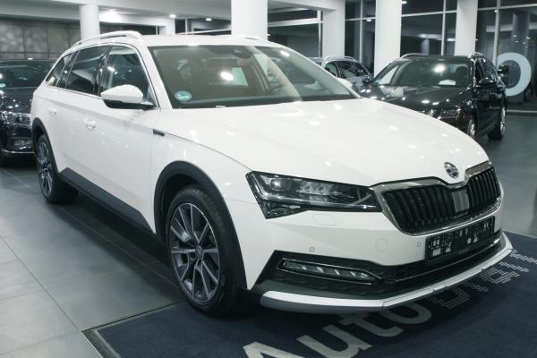 Škoda Superb 3 Combi Scout 2.0 TDI 140kW 4x4 DSG / Facelift 2020 / ALU 18''