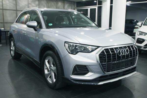 Audi Q3 35 TFSI 110kW / Virtual Cockpit / ALU 18''