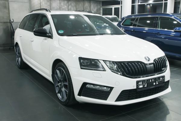 Škoda Octavia 3 RS 2.0 TDI 135kW 4x4 DSG / Webasto / ALU 18''+ ALU 17" / Facelift