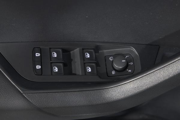 10589-img-2349-jpg-q7hexU.jpg