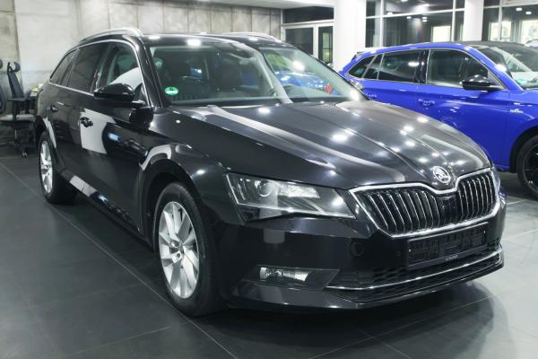 Škoda Superb 3 Combi Style 2.0 TDI 140kW DSG / ALU 17"