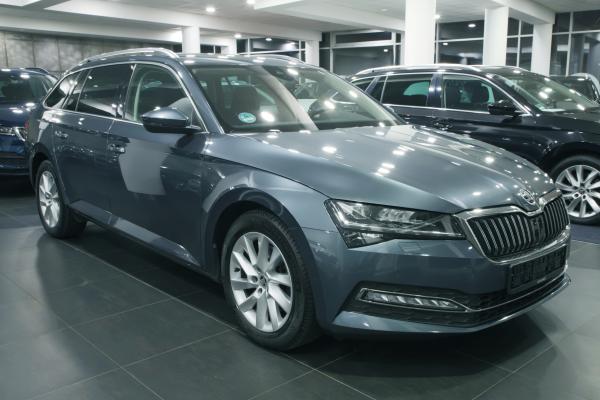 Škoda Superb 3 Combi Style 2.0 TDI 110kW DSG / Facelift 2020 / ALU 17'' / Matrix led