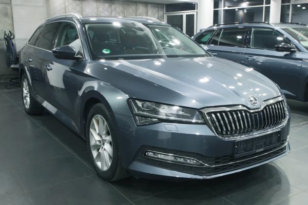 Škoda Superb 3 Combi Style 2.0 TDI 110kW DSG / Facelift 2020 / Webasto / Matrix led / ALU 17''