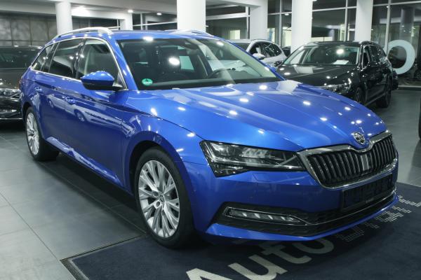 Škoda Superb 3 Combi  Style 2.0 TDI 140kW 4x4 DSG / Facelift 2020 / Virtual cockpit / Matrix led / ALU 18''