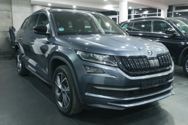 Škoda Kodiaq 2.0 TDI 140kW 4x4 DSG Sportline  / ALU 19''+ ALU 18''