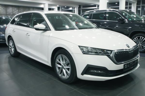 Škoda Octavia 4 Combi 2.0 TDI 110kW DSG / Webasto / Virtual cockpit / ALU 17''