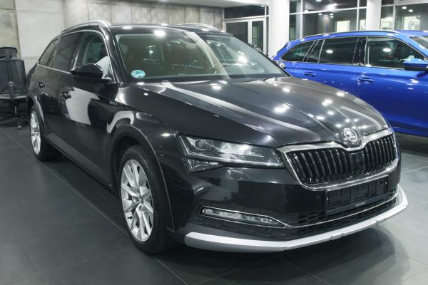 Škoda Superb 3 Combi Scout 2.0 TDI 140kW 4x4 DSG / Facelift 2020 / ALU 18''