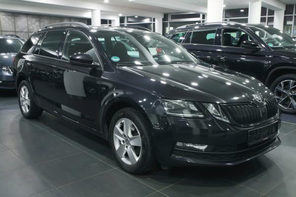 Škoda Octavia 3 Combi 2.0 TDI 110kW DSG Sport / ALU 16" / Facelift