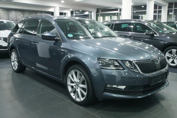 Škoda Octavia 3 Combi 2.0 TSI 140kW DSG / Virtual cockpit / ALU 18" / Facelift