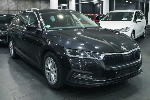 Škoda Octavia 4 Combi 2.0 TDI 110kW DSG / Virtual Cockpit / ALU 17''