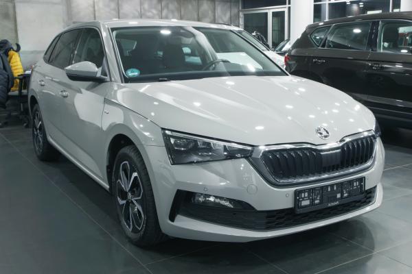 Škoda Scala Drive 125 1.6 TDI 85kW DSG / Virtual Cockpit / ALU 16"