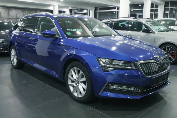 Škoda Superb iV (e-hybrid) Combi Style 1.4 TSI 115kW / Facelift 2020 / Virtual Cockpit / 2x sada ALU 17''