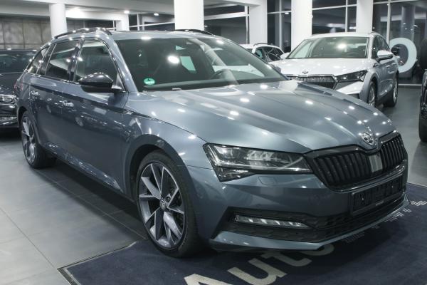 Škoda Superb 3 Combi 2.0 TDI 140kW DSG Sportline / Facelift 2020 / Matrix Led / ALU 19"