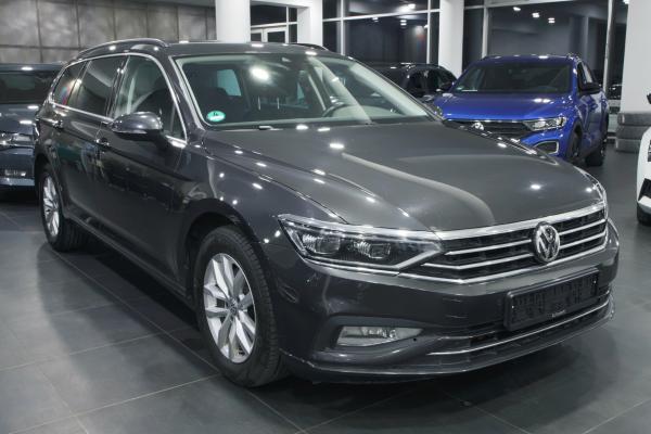 Volkswagen Passat B8 Variant Business 2.0 TDI 110kW DSG / Facelift 2020 / Matrix Led / ALU 16"