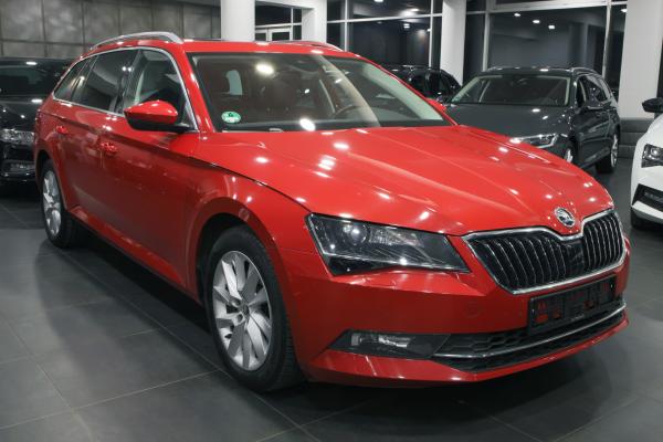 Škoda Superb 3 Combi Style 2.0 TDI 140kW 4x4 DSG / Virtual Cockpit / ALU 17"