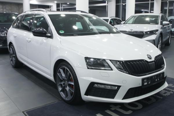 Škoda Octavia 3 Combi RS 2.0 TSI 180kW DSG / Virtual Cockpit / ALU 18'' / Facelift