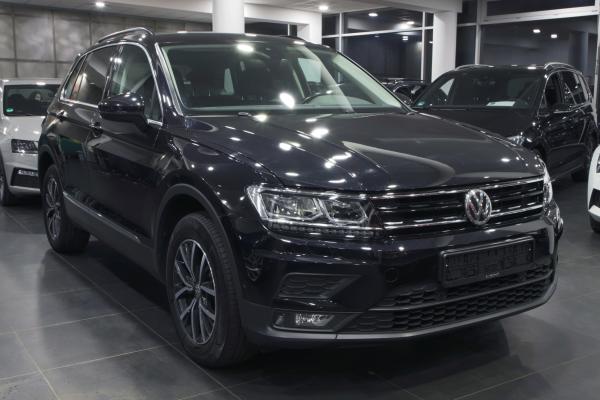 Volkswagen Tiguan Comfortline 4Motion 2.0 TDI 110kW 4x4 DSG / Virtual cockpit / ALU 17''