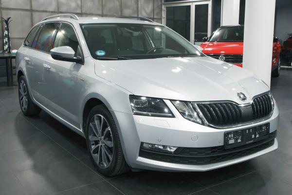 Škoda Octavia 3 Combi 2.0 TDI 110kW DSG / ALU 17''