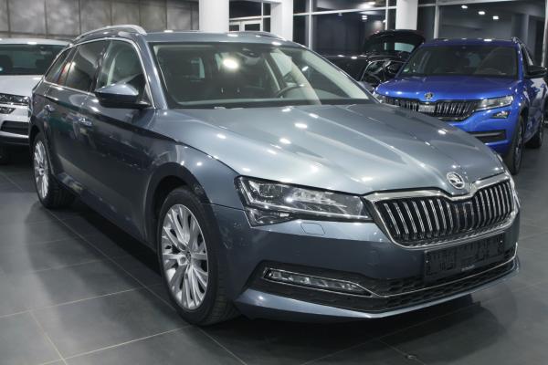 Škoda Superb 3 Combi Style 2.0 TDI 110kW DSG / Facelift 2020 / Virtual cockpit / Matrix Led / ALU 18''