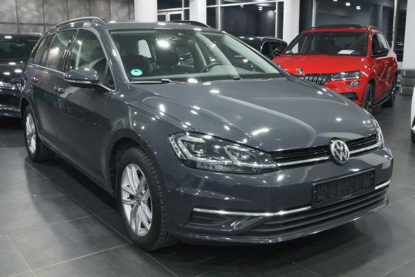 Volkswagen Golf 7 Variant Comfortline 2.0 TDI 110kW DSG / 2x sada ALU 16''