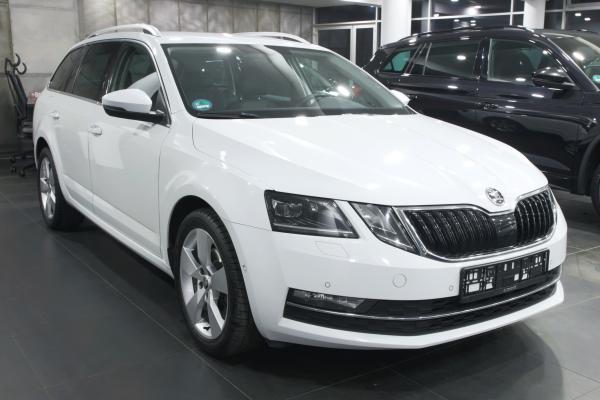 Škoda Octavia 3 Combi Style 2.0 TDI 110kW DSG / ALU 17'' / Facelift