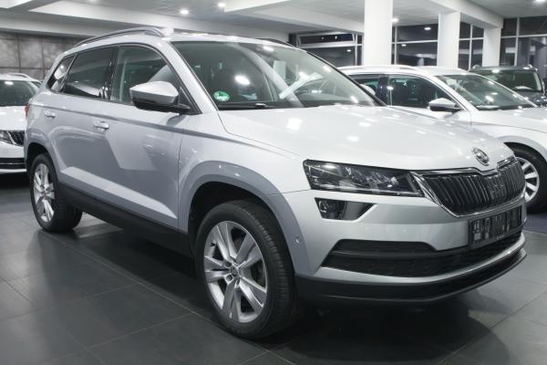 Škoda Karoq Style 2.0 TDI 110kW 4x4 DSG / Virtual Cockpit / ALU 18"