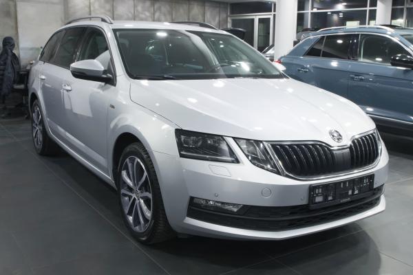 Škoda Octavia 3 Combi 1.5 TSI 110kW DSG / ALU 17'' / Facelift