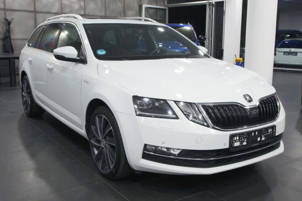 Škoda Octavia 3 Combi 2.0 TDI 110kW DSG Laurin & Klement / Virtual cockpit / ALU 18''