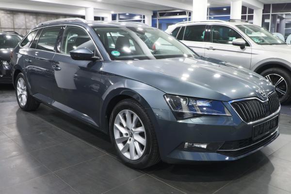 Škoda Superb 3 Combi Style 2.0 TDI 140kW DSG / ALU 17"