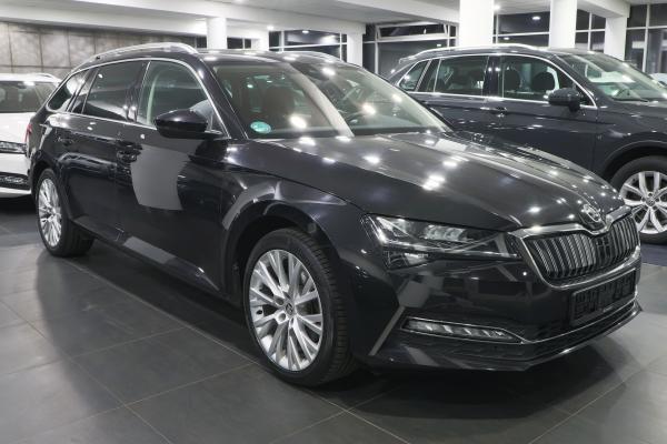 Škoda Superb iV Combi Style 1.4 TSI 115kW DSG / Facelift 2020 / ALU 18''+ ALU 17''