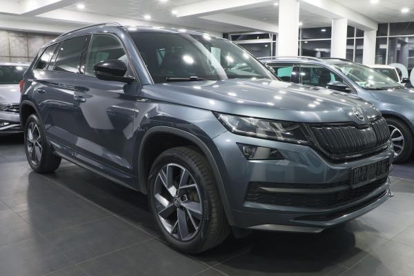 Škoda Kodiaq 2.0 TDI 140kW 4x4 DSG Sportline / Webasto / ALU 19''